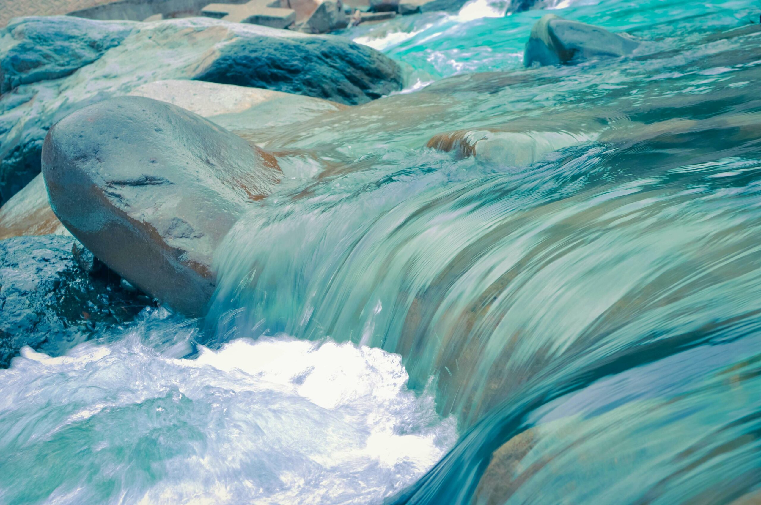 River with a strong flow.